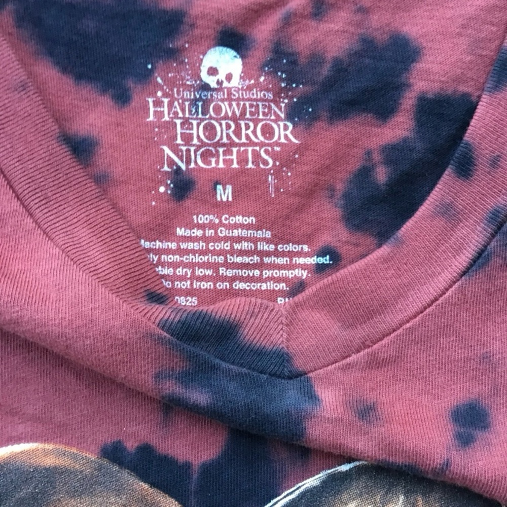 NWT HHN 2025 Fallout Graphic V-Neck Tee, Sz M - Picture 2 of 5
